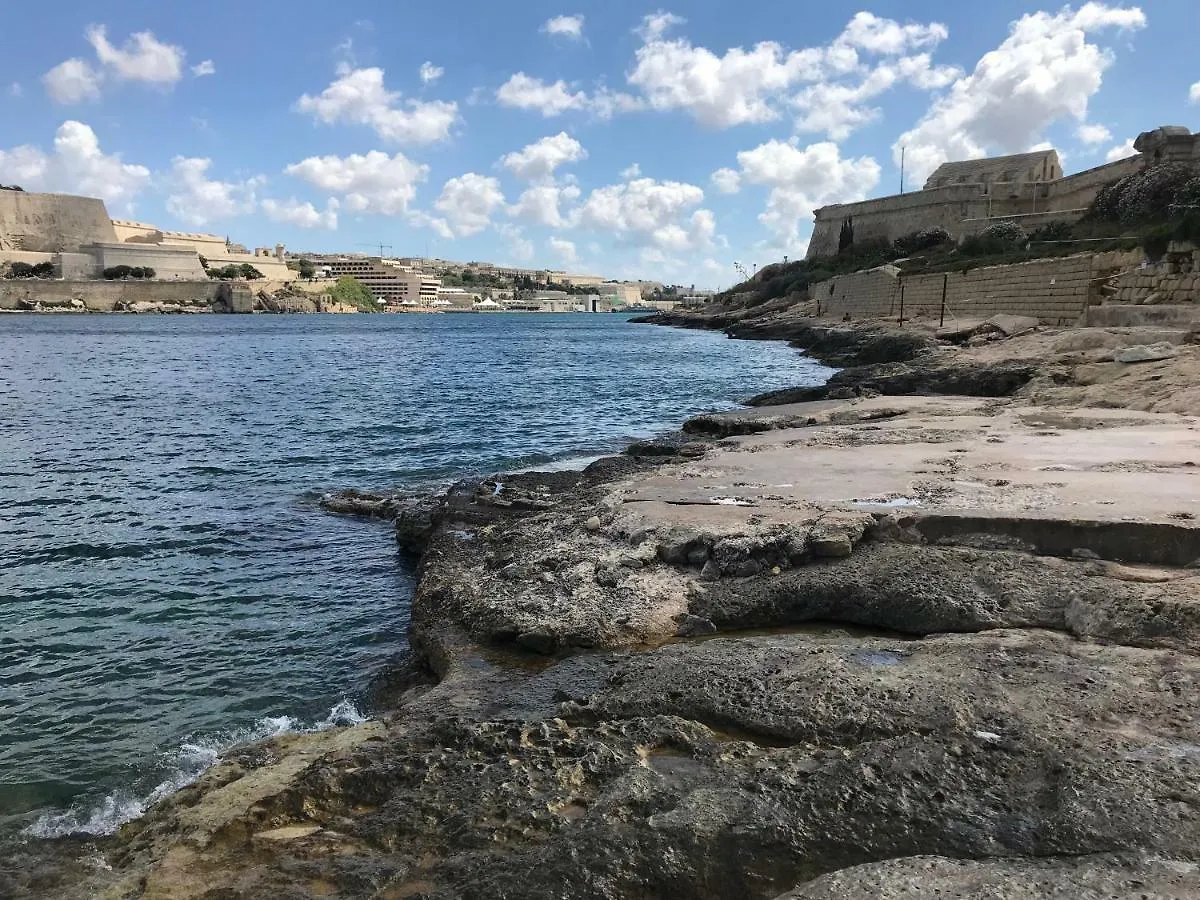 Pilgrim'S Rest Apartments Gzira