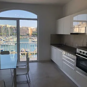 Apartment Sunrise Yacht Marina, Msida